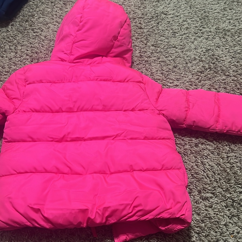 Pink puffer jacket - Picture 3 of 5
